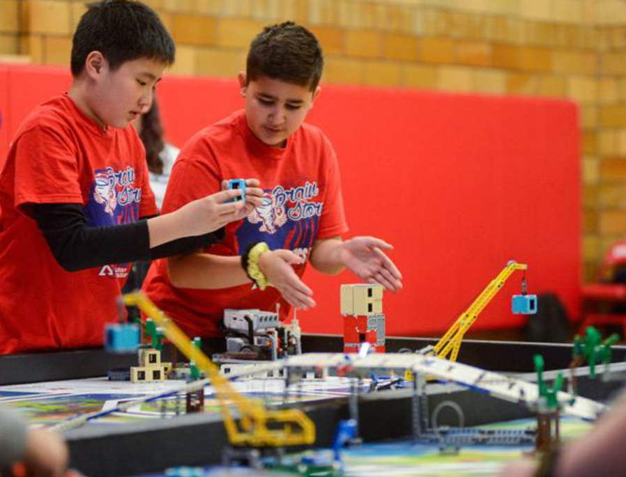 Students compete in the 2019 Columbia FLL tournament